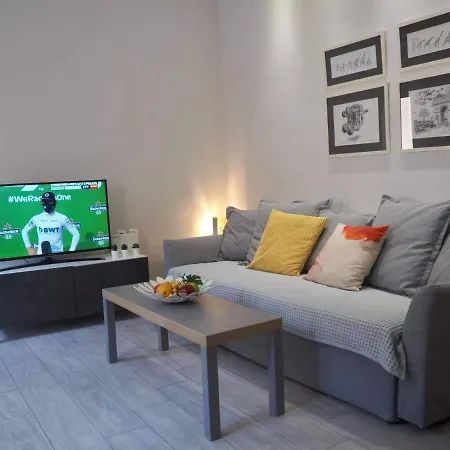 Molly's House 아파트 *