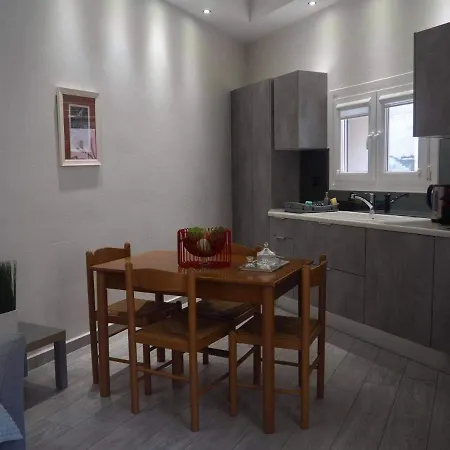 Molly's House Daire Ermoupoli