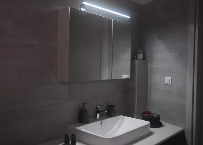 Molly's House * Эрмуполис