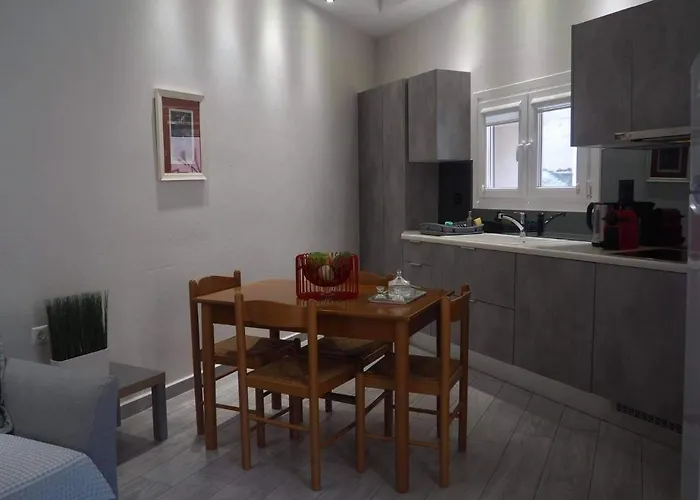 Molly's House Апартаменты Эрмуполис